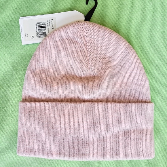LEVI'S SLOUCHY BEANIE: PINK - Picture 2 of 4